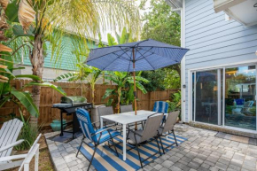Jax Vacations 1/2 Mile to Beach, 2 bedroom townhome pet friendly